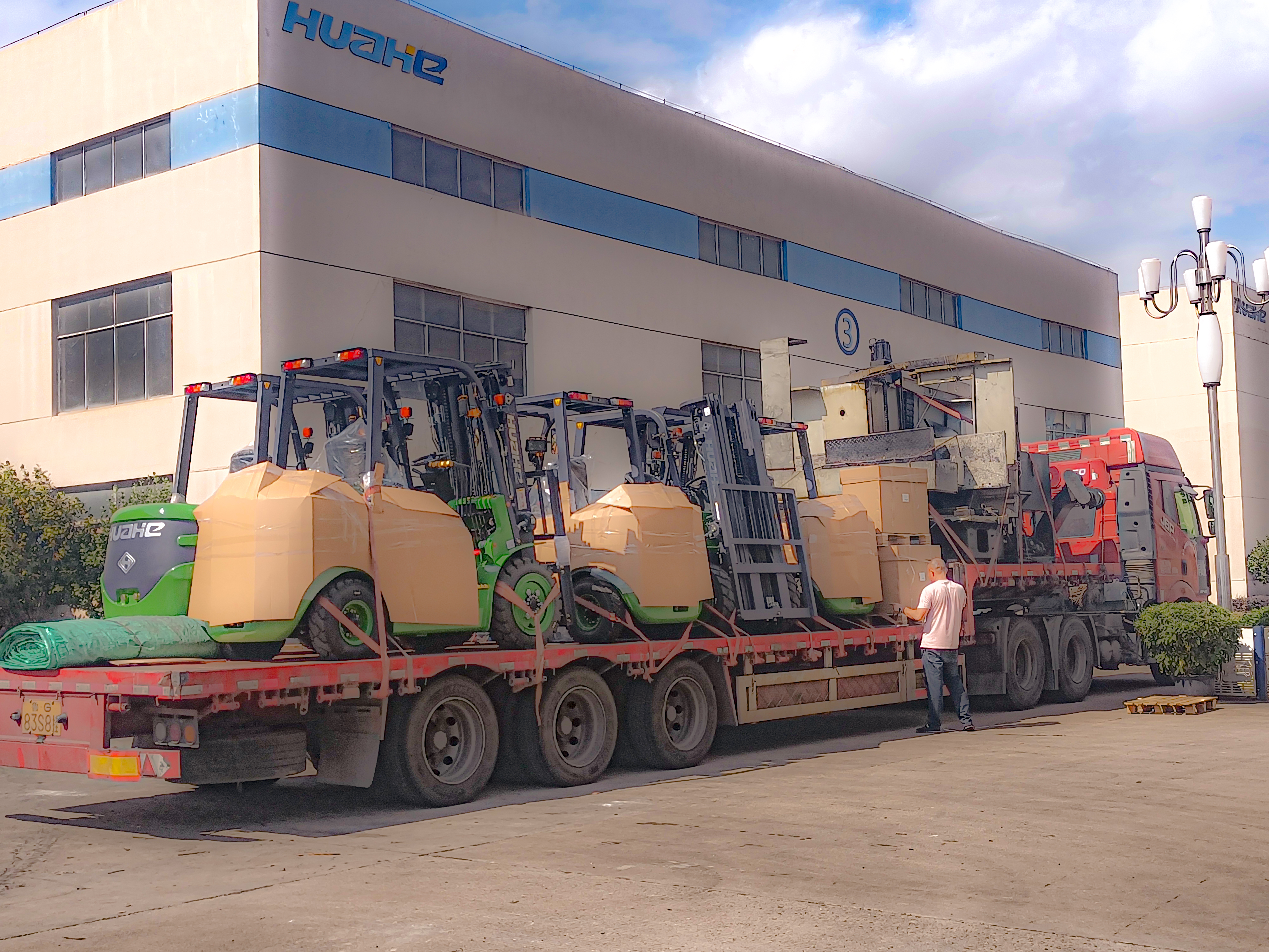 叉车装货(滤镜上传)